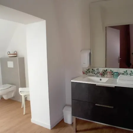 La Maison De Nos Parents Bed & Breakfast 3*